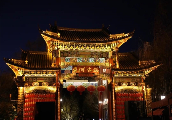 美到尖叫！束河私藏著宮崎駿動畫里的夜景